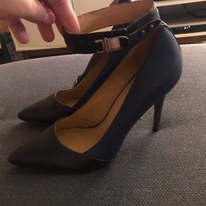 Navy coach heels